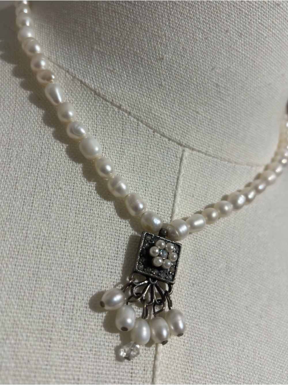 Vintage Freshwater Pearl Necklace Silver Tone Dainty Rhinestone Pendant